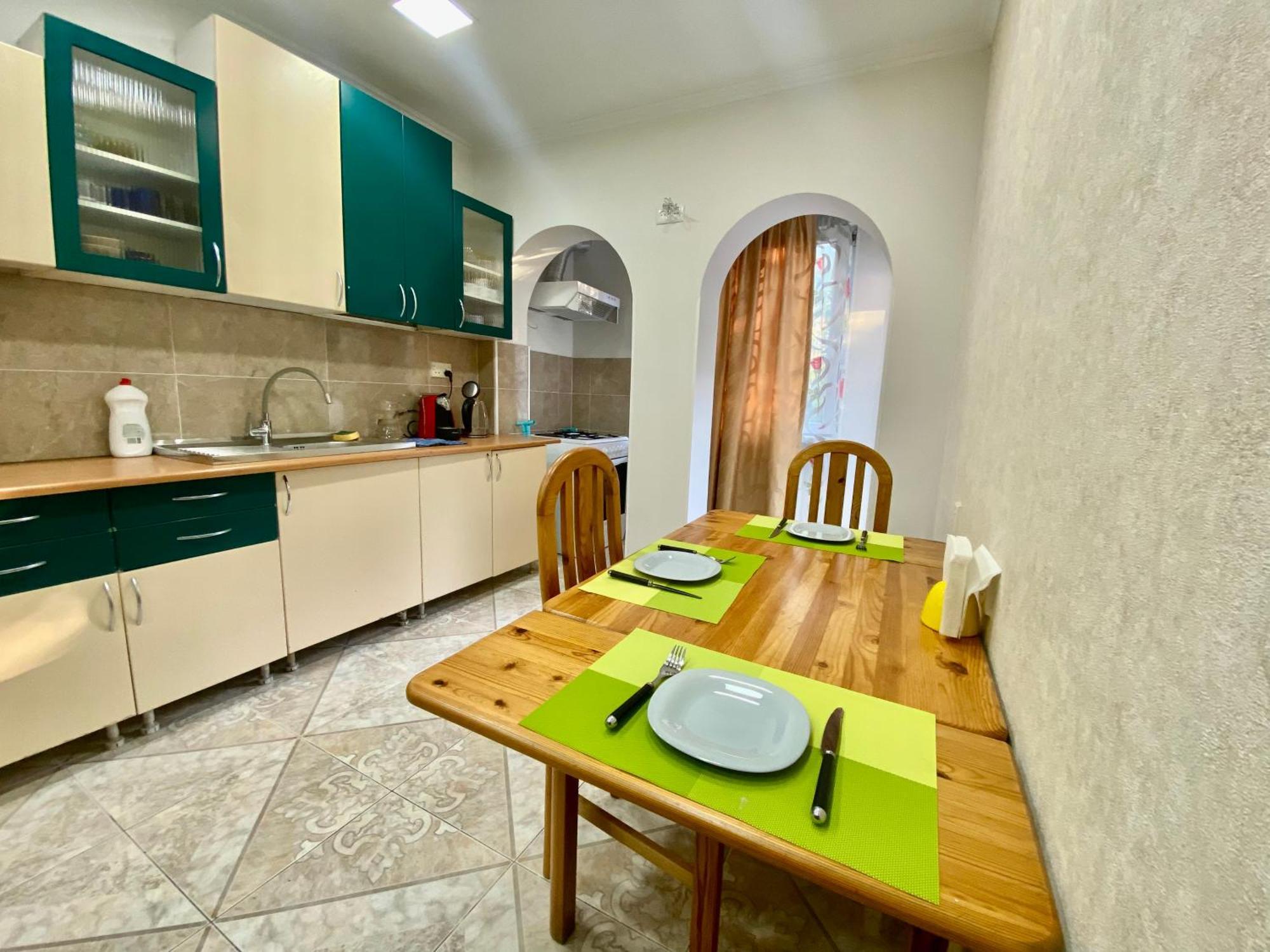 Spacious Dinamo Apartment Tbilisi Zewnętrze zdjęcie