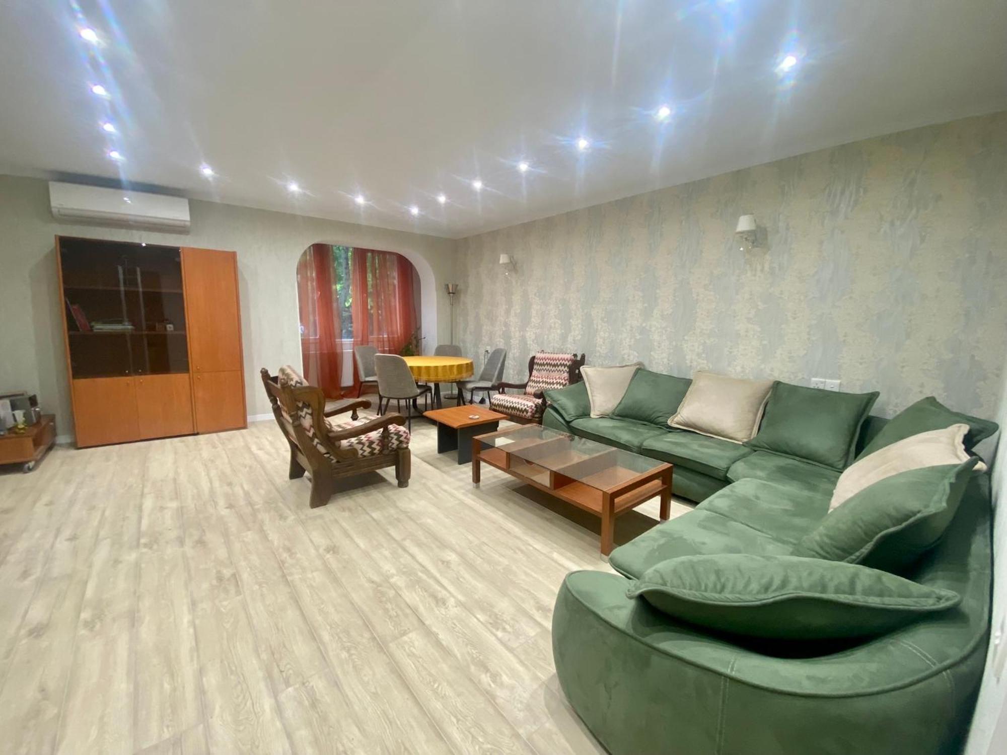 Spacious Dinamo Apartment Tbilisi Zewnętrze zdjęcie