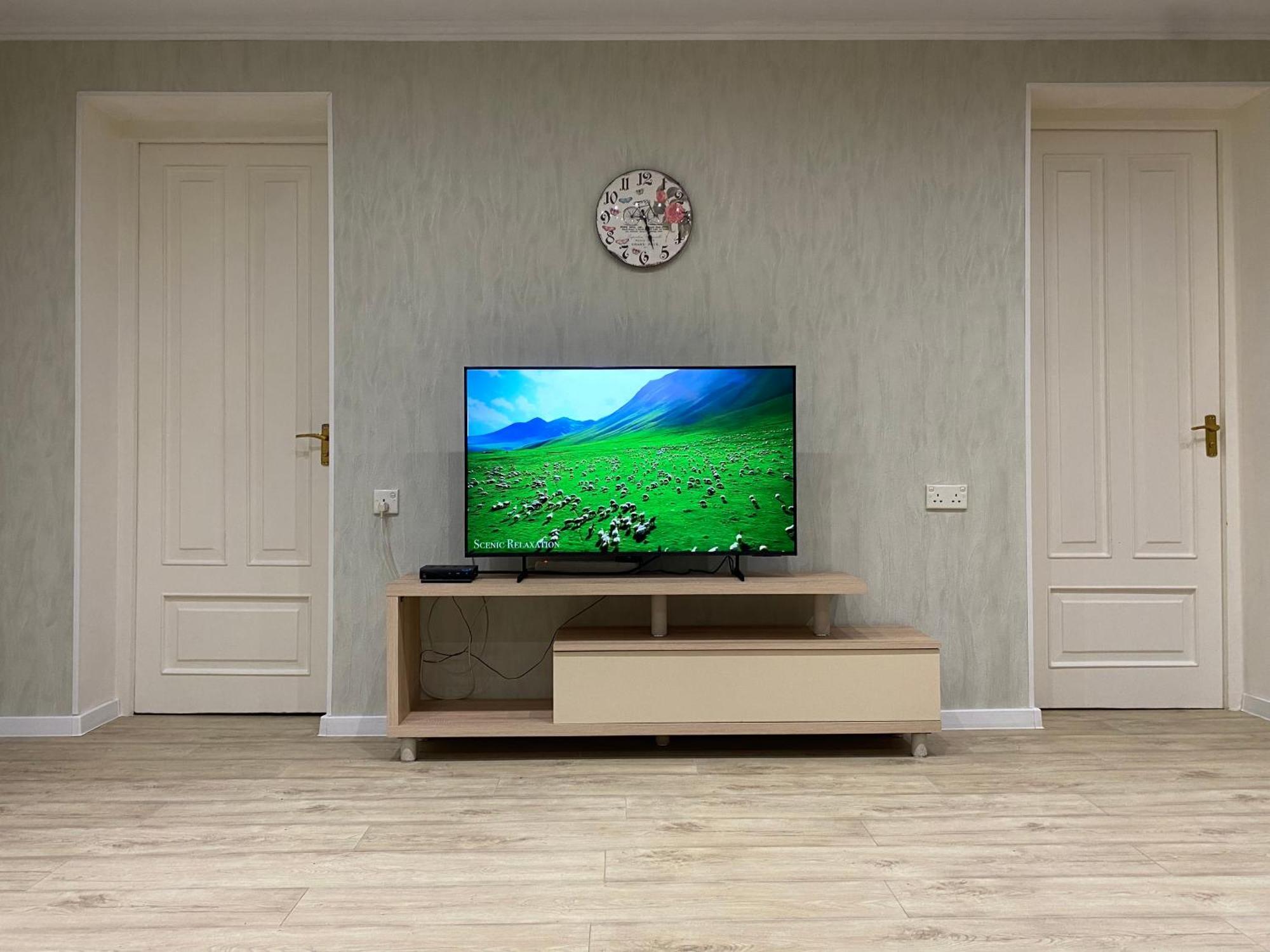 Spacious Dinamo Apartment Tbilisi Zewnętrze zdjęcie